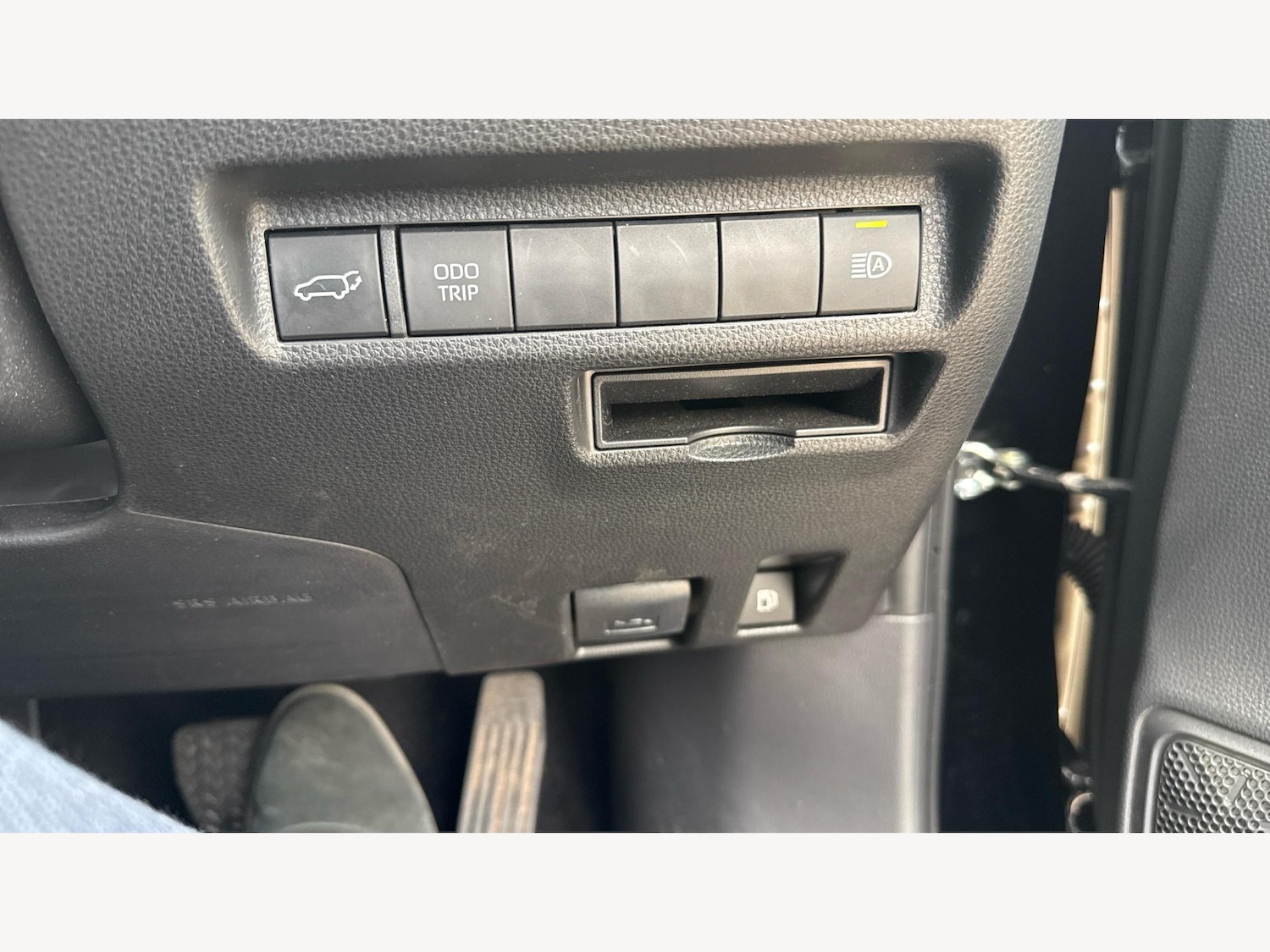 Vehicle 28