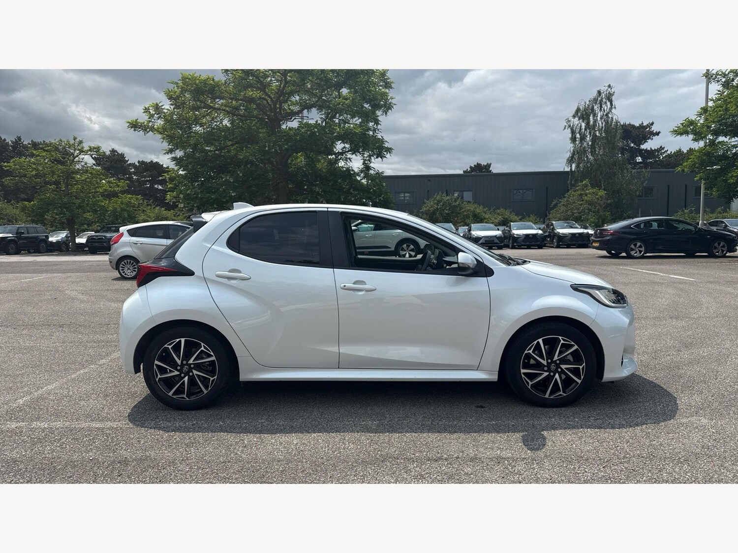 Used Toyota Yaris 2022 for sale - 76294448: Photo 18