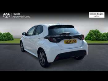 Used Toyota Yaris 2024 for sale - 74700506: Photo