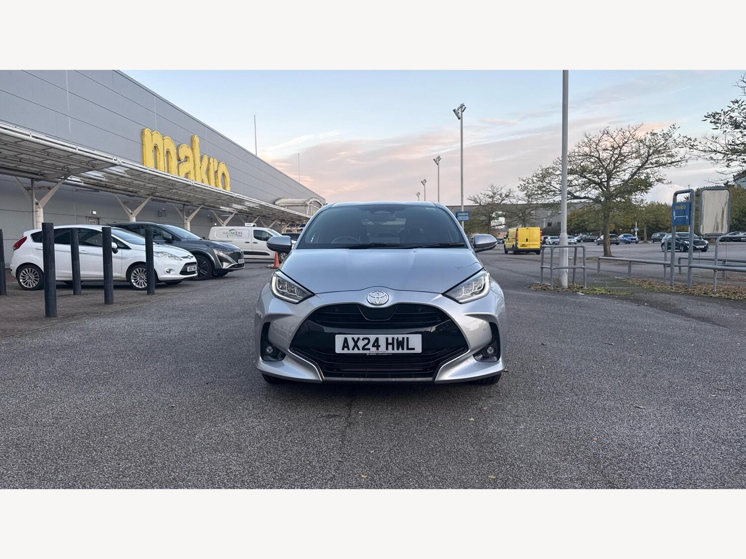 Used Toyota Yaris 2024 for sale - 76388656: Photo 17