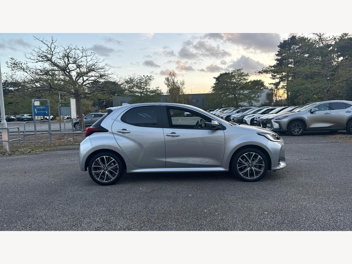 Used Toyota Yaris 2024 for sale - 76388656: Photo 18