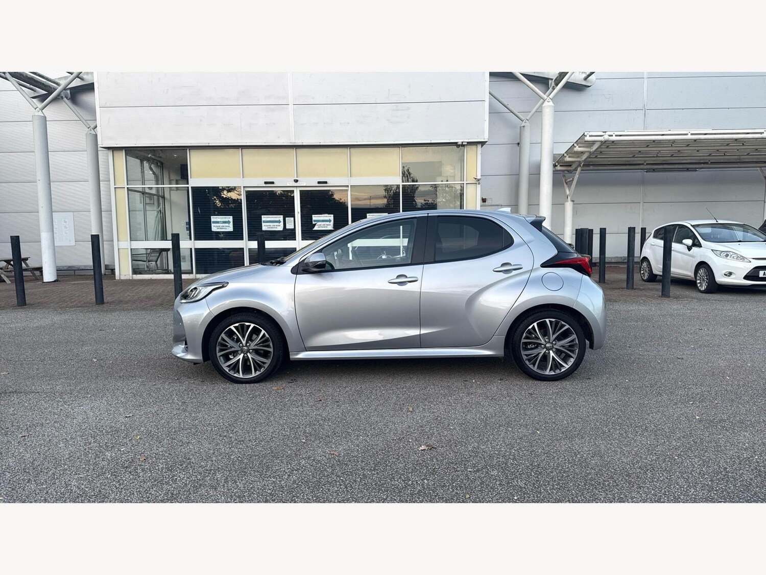 Used Toyota Yaris 2024 for sale - 76388656: Photo 19