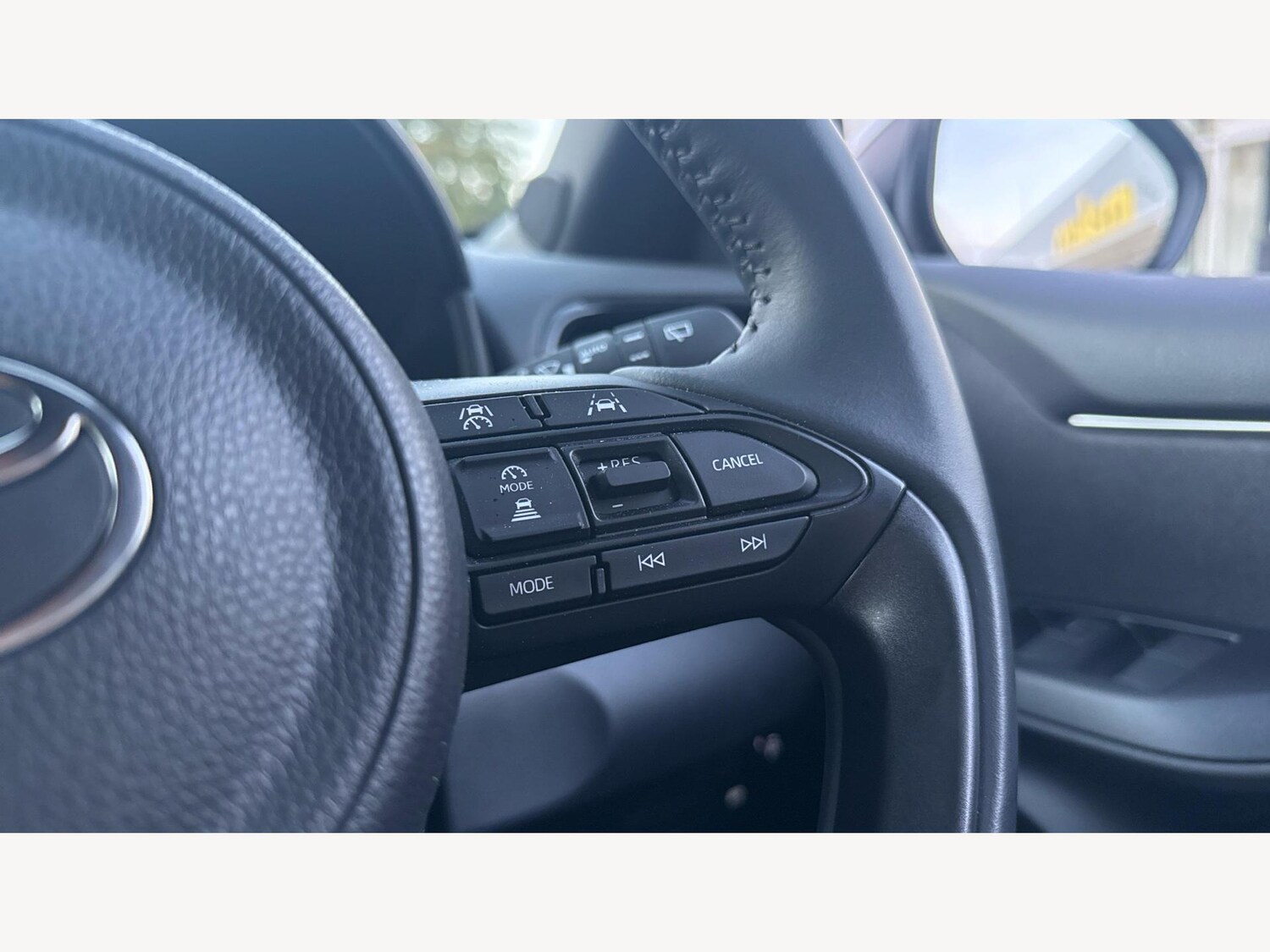 Used Toyota Yaris 2024 for sale - 76388656: Photo 31