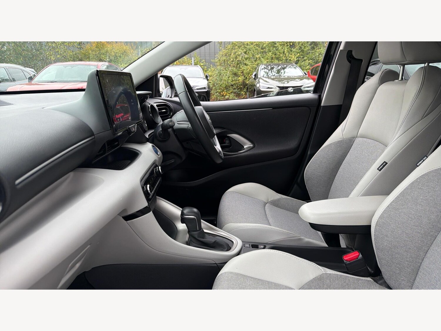 Used Toyota Yaris 2023 for sale - 76152712: Photo 12