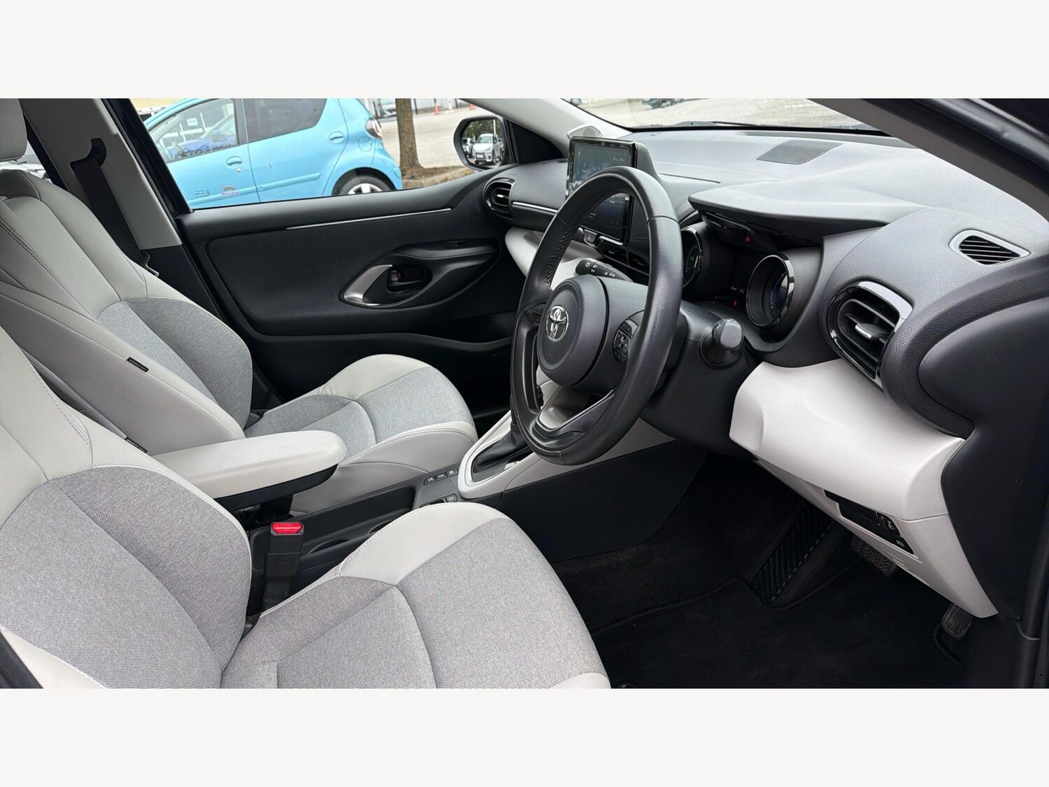 Used Toyota Yaris 2023 for sale - 76152712: Photo 13