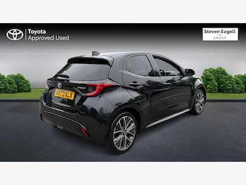 Used Toyota Yaris 2023 for sale - 76152712: Photo 2
