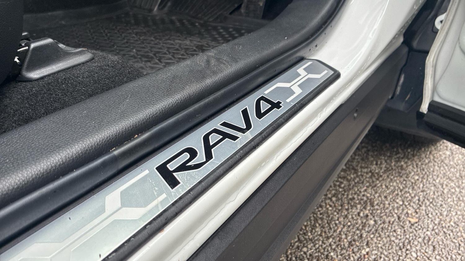 Used Toyota RAV4 2023 for sale - 76912886: Photo 34