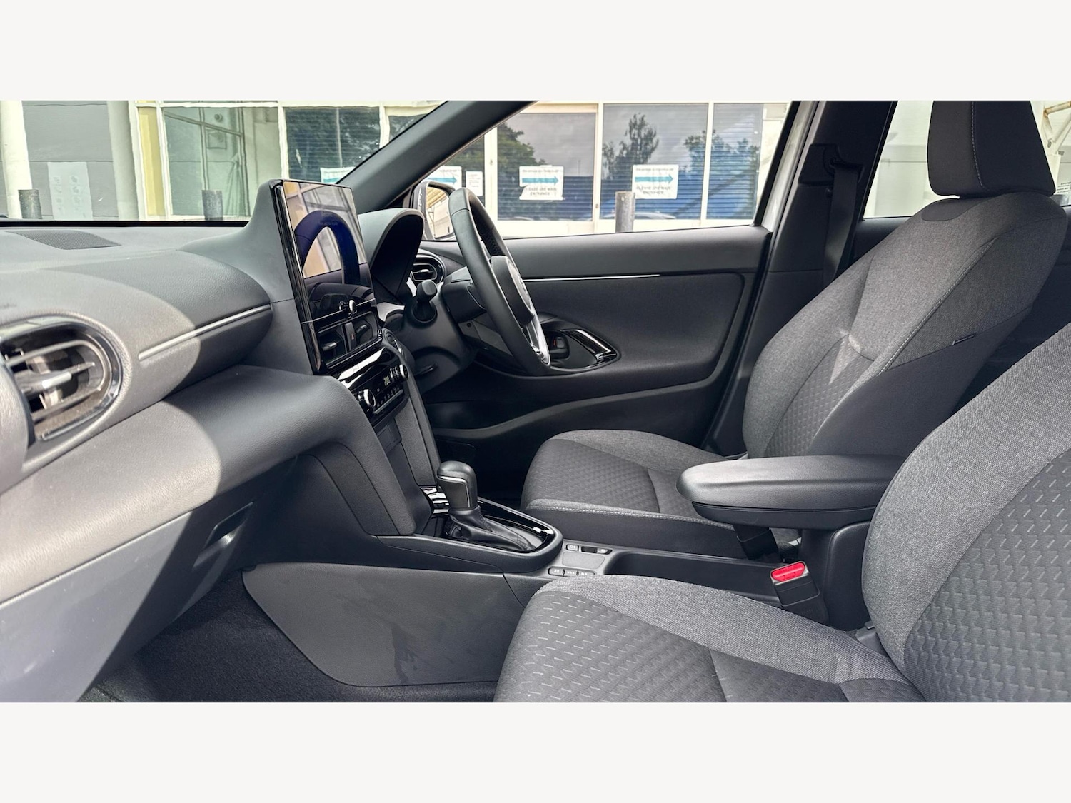 Used Toyota Yaris Cross 2025 for sale - 75954210: Photo 12