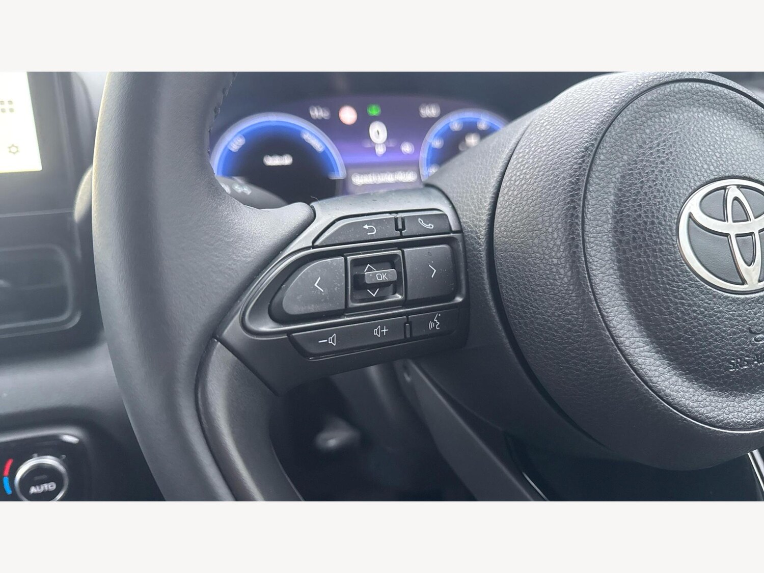 Used Toyota Yaris 2024 for sale - 77202655: Photo 29