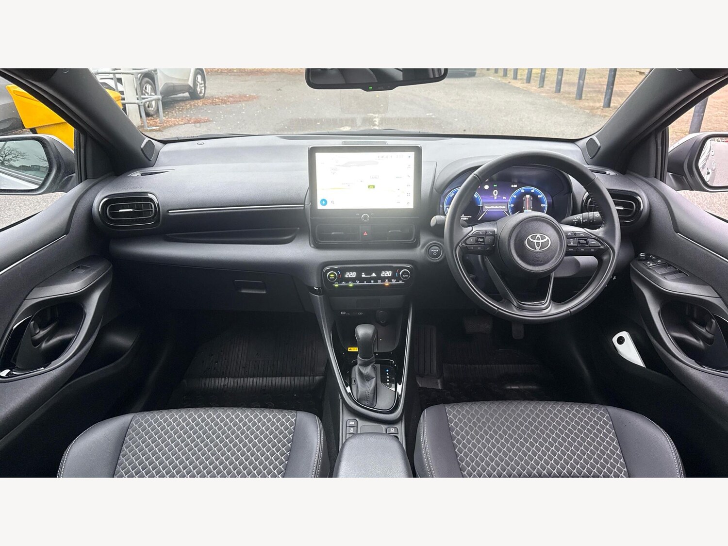 Used Toyota Yaris 2024 for sale - 77202655: Photo 7