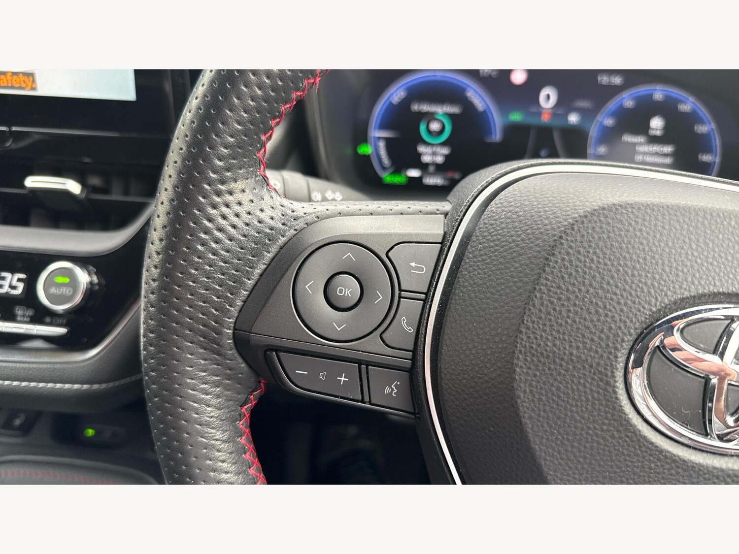 Used Toyota Corolla 2023 for sale - 76380957: Photo 31