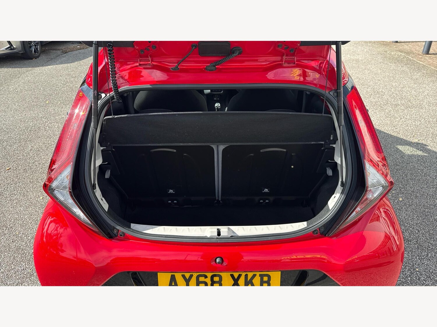 Used Toyota AYGO 2018 for sale - 75949999: Photo 16