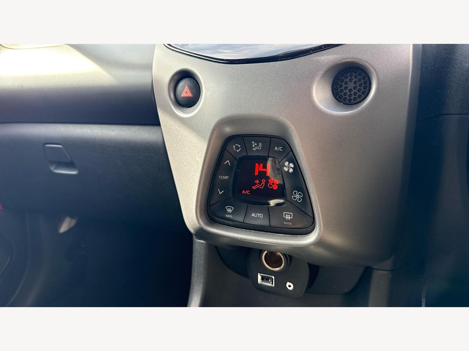 Used Toyota AYGO 2018 for sale - 75949999: Photo 25