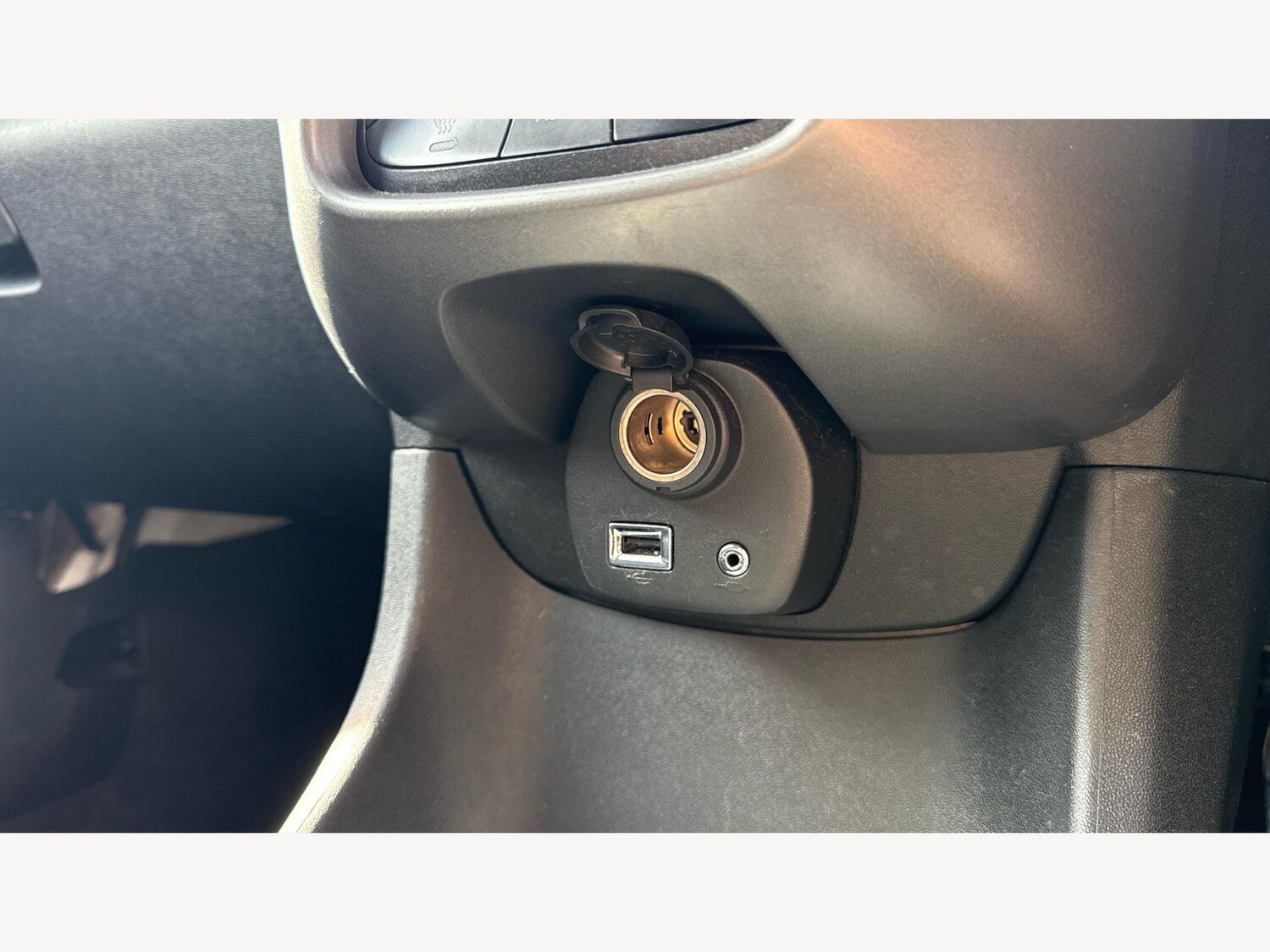 Used Toyota AYGO 2018 for sale - 75949999: Photo 26