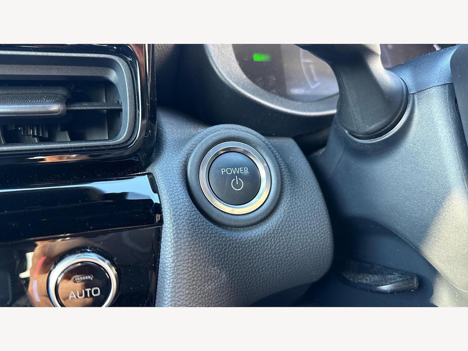 Used Toyota Yaris Cross 2024 for sale - 76388053: Photo 30