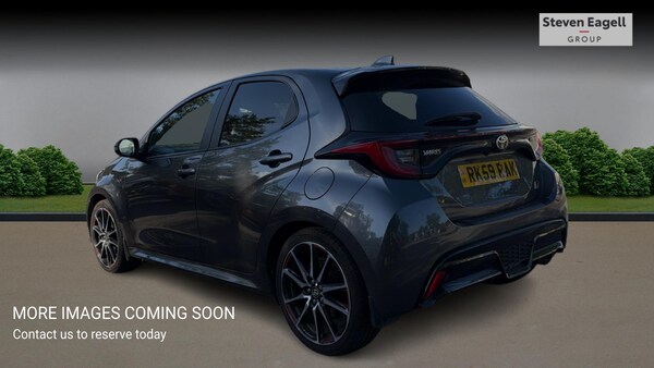 Used Toyota Yaris 2022 for sale - 76247207: Photo 2