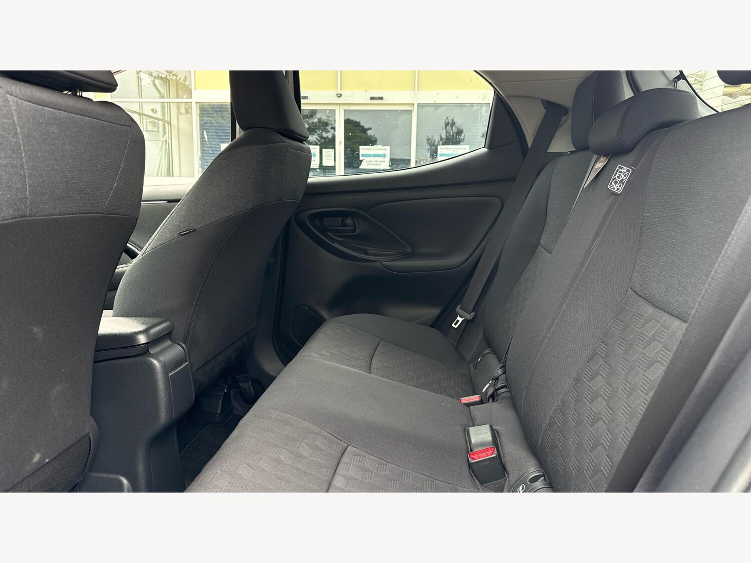 Used Toyota Yaris 2024 for sale - 77908663: Photo 15