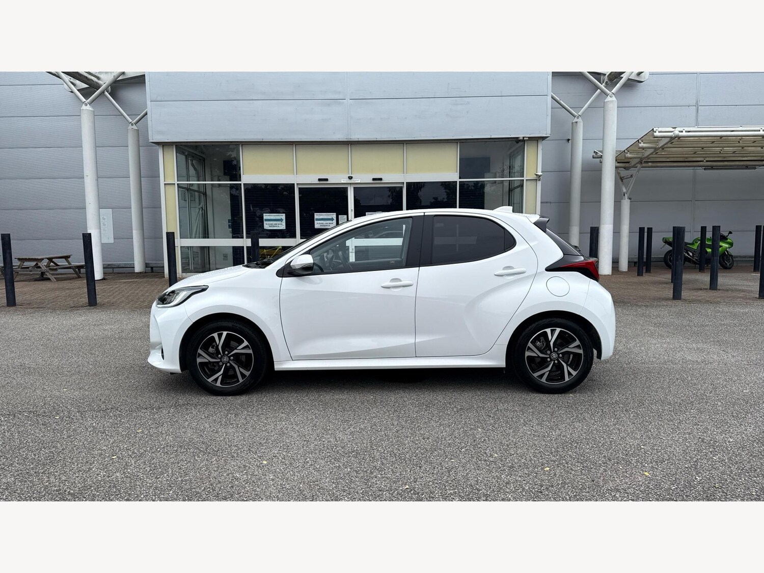 Used Toyota Yaris 2024 for sale - 77908663: Photo 19