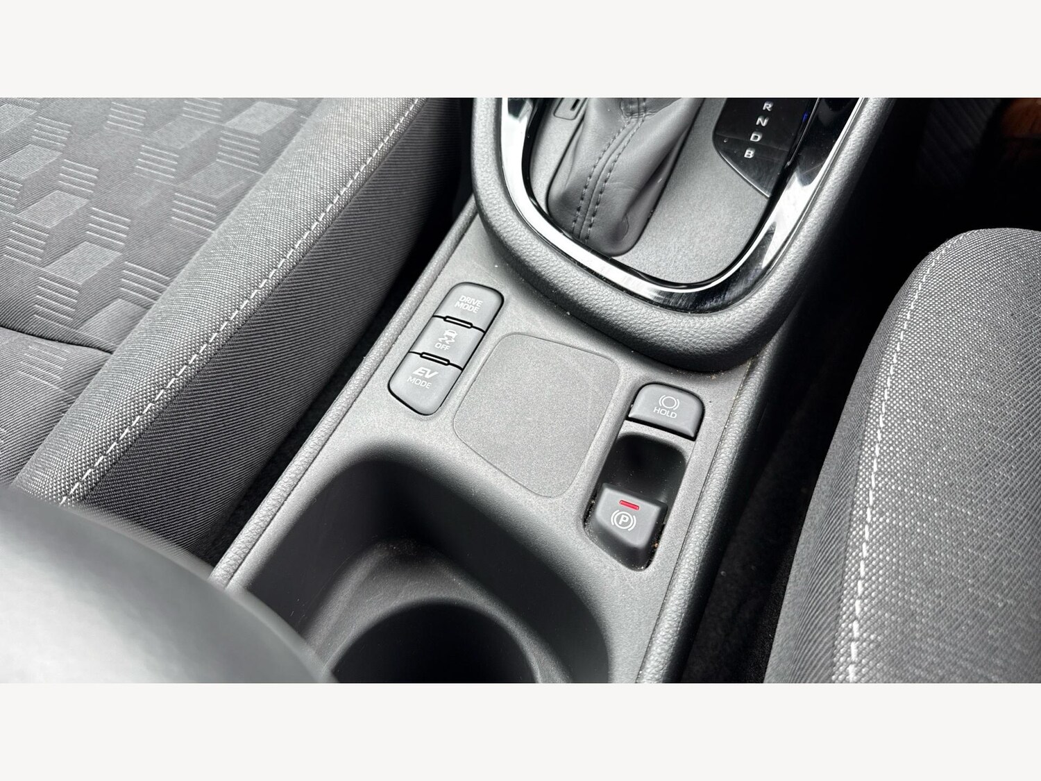 Used Toyota Yaris 2024 for sale - 77908663: Photo 27