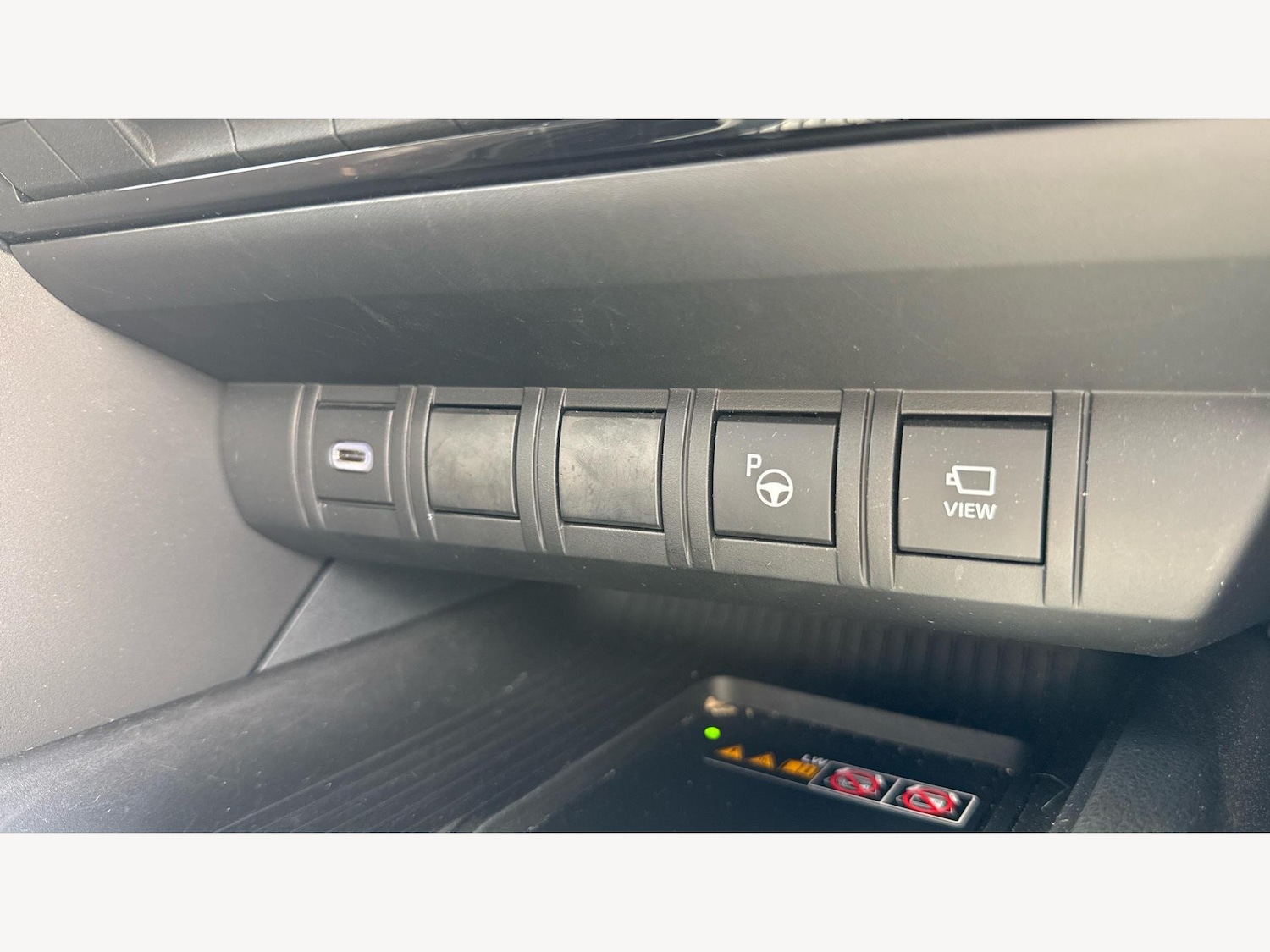 Used Toyota C-HR 2024 for sale - 76000654: Photo 27