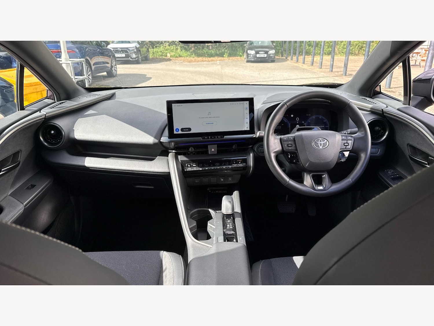 Used Toyota C-HR 2024 for sale - 76000654: Photo 7
