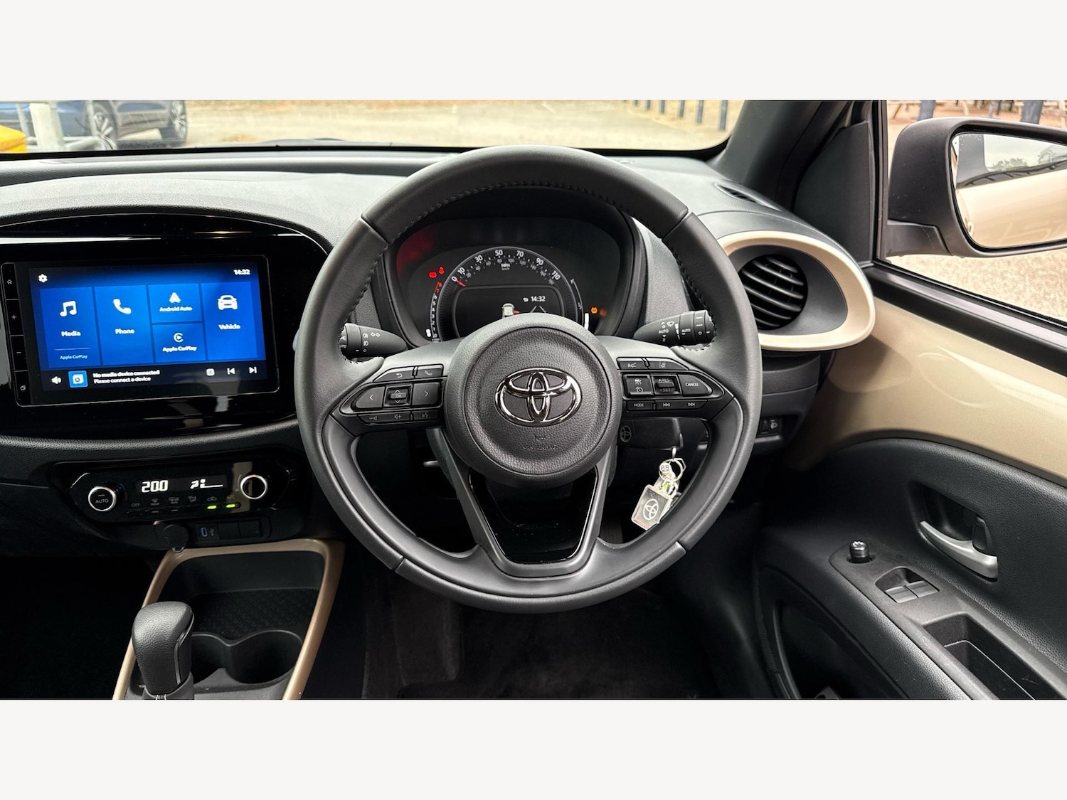 Used Toyota Aygo X 2024 for sale - 76314869: Photo 8