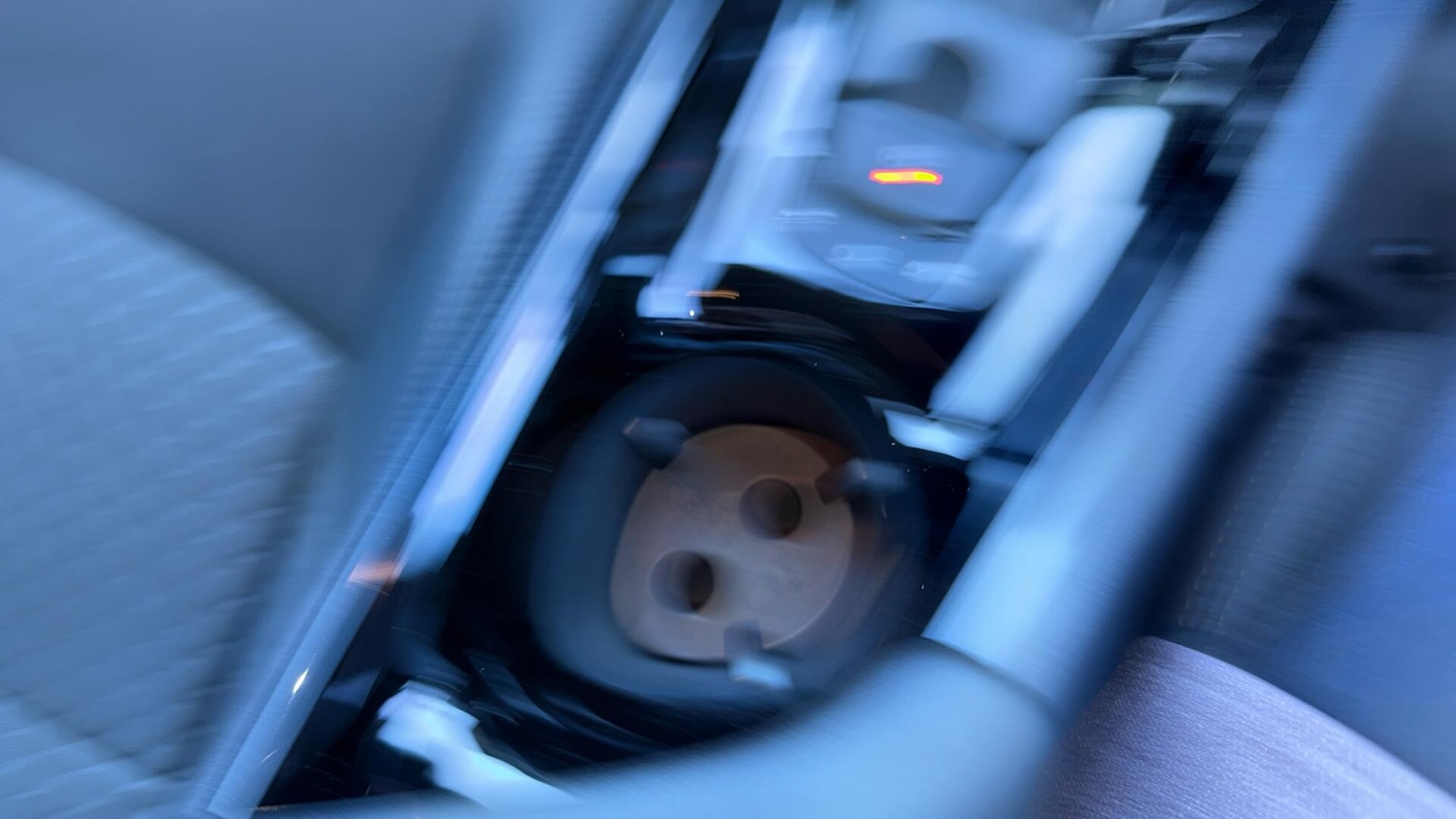 Used Toyota C-HR 2023 for sale - 77202843: Photo 32