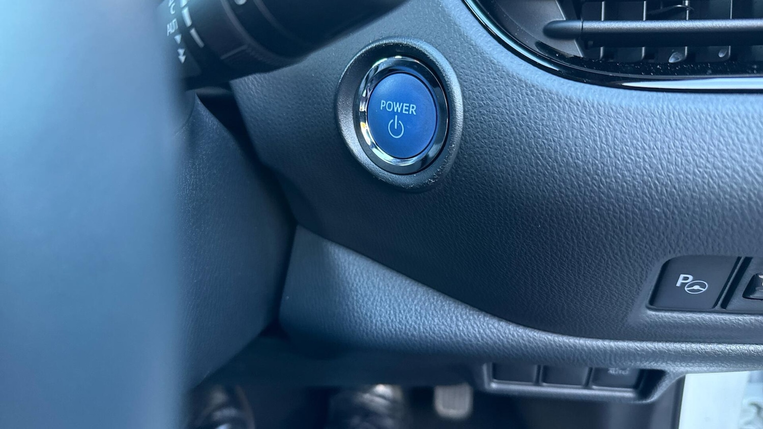 Used Toyota C-HR 2023 for sale - 77202843: Photo 37