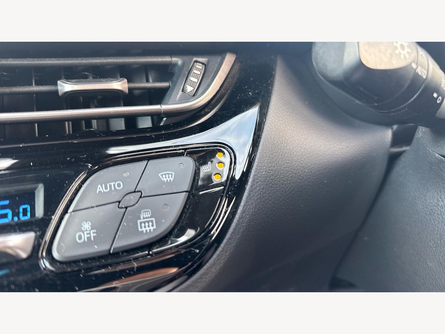 Used Toyota C-HR 2022 for sale - 77724148: Photo 25