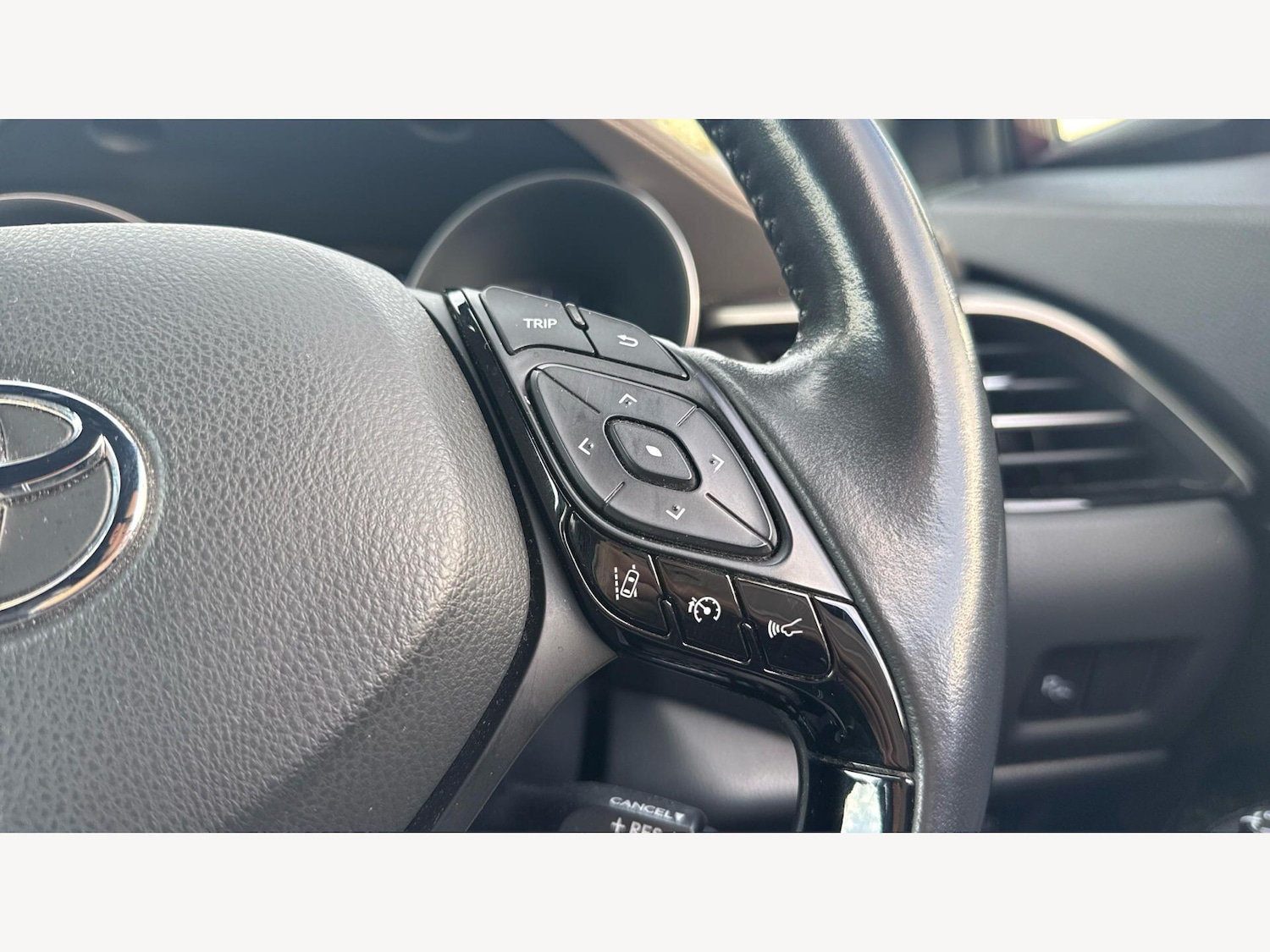 Used Toyota C-HR 2022 for sale - 77724148: Photo 28