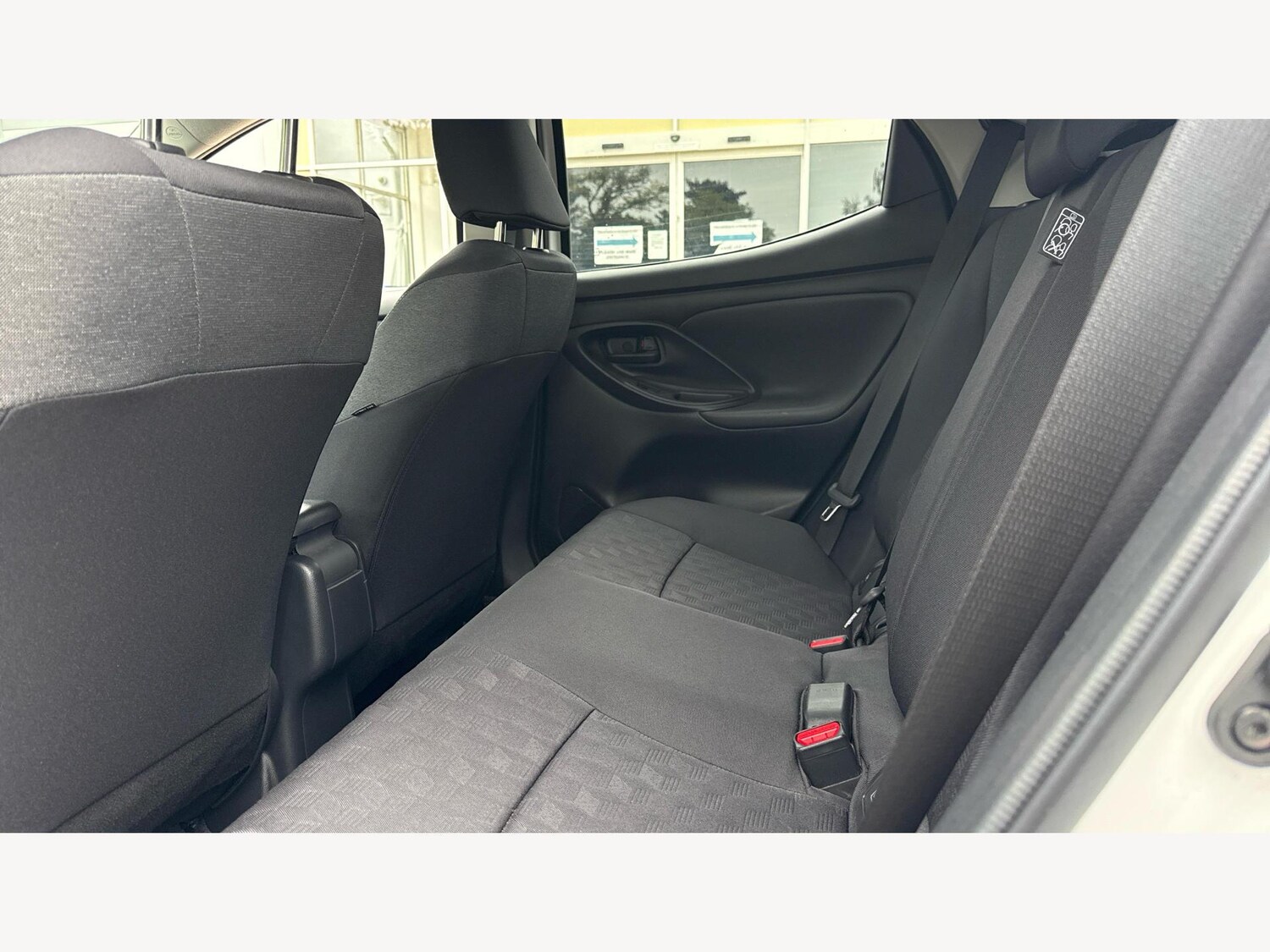 Used Toyota Yaris 2024 for sale - 76371199: Photo 15