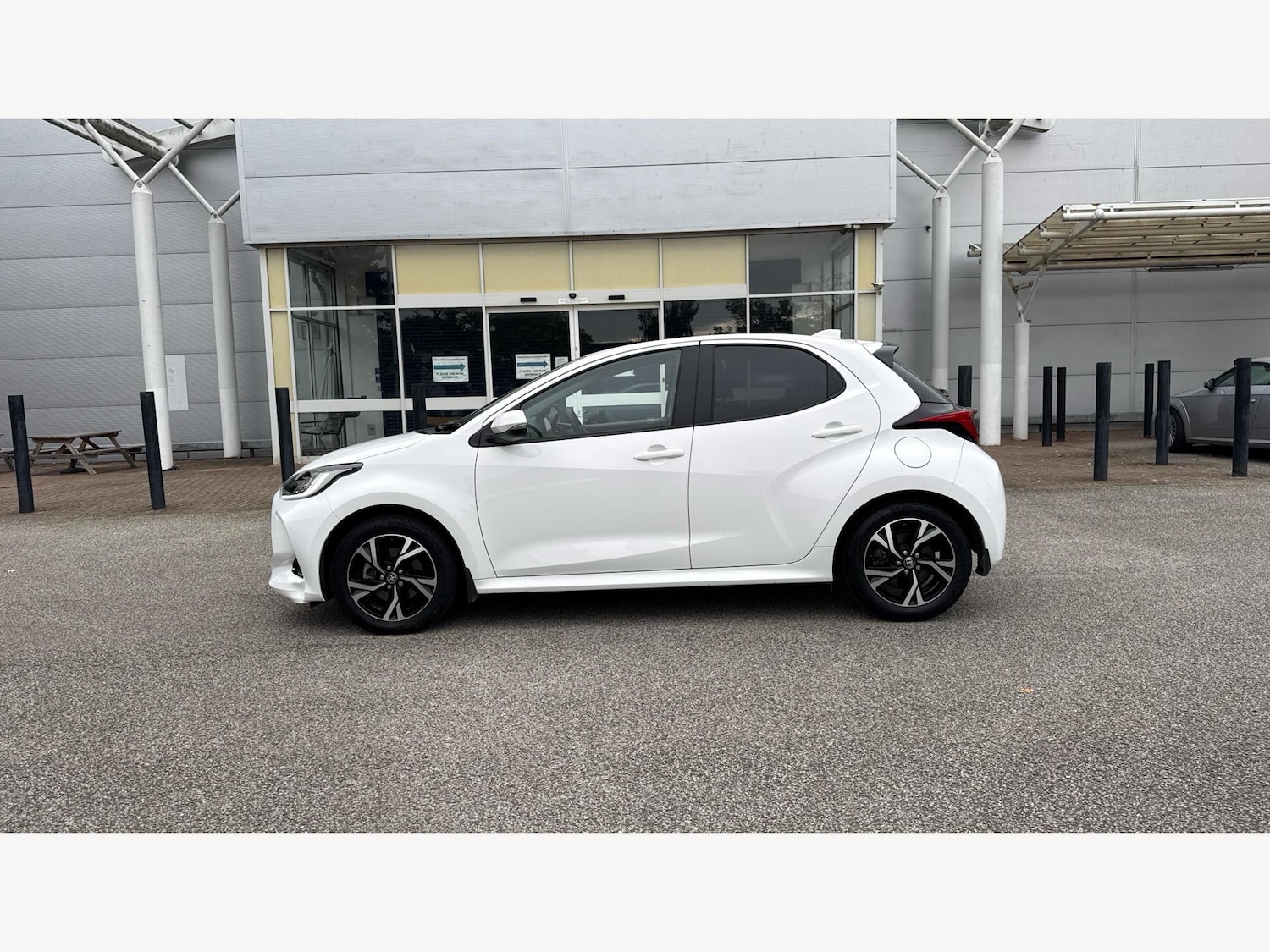 Used Toyota Yaris 2024 for sale - 76371199: Photo 19
