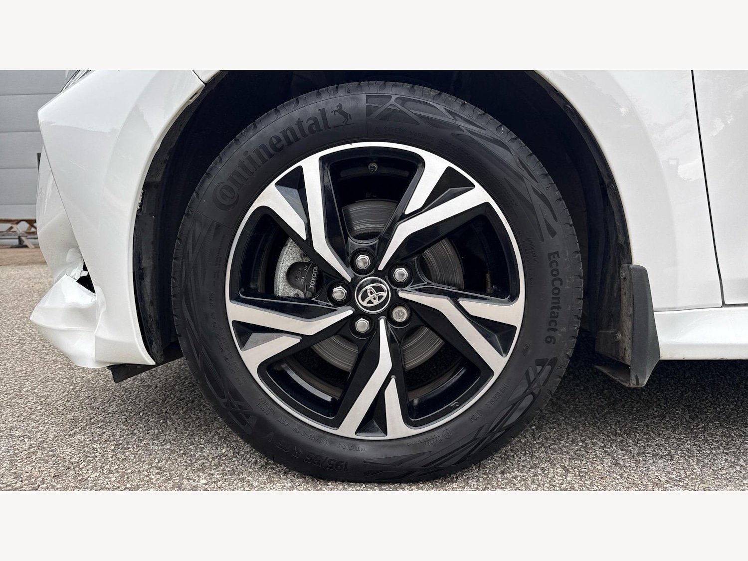 Used Toyota Yaris 2024 for sale - 76371199: Photo 20