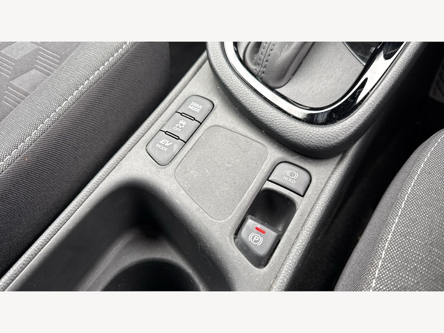 Used Toyota Yaris 2024 for sale - 76371199: Photo 27