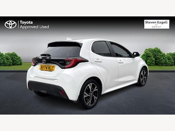 Used Toyota Yaris 2024 for sale - 76371199: Photo