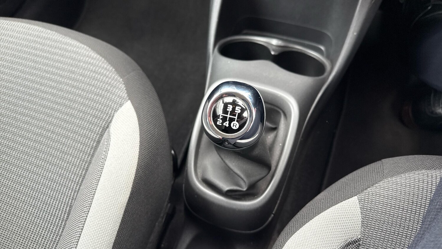 Used Toyota AYGO 2022 for sale - 76315079: Photo 41