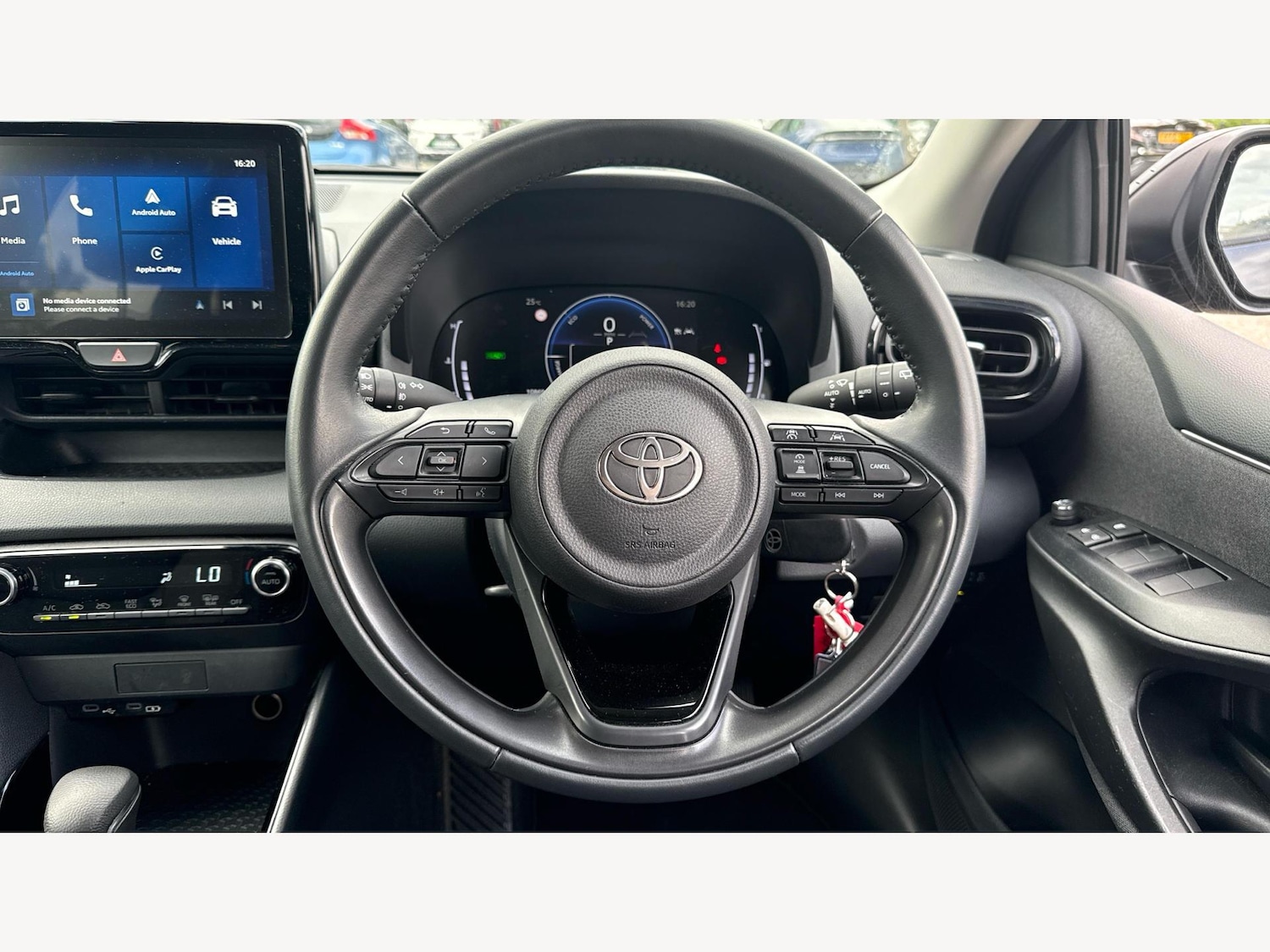 Used Toyota Yaris 2024 for sale - 77097384: Photo 10