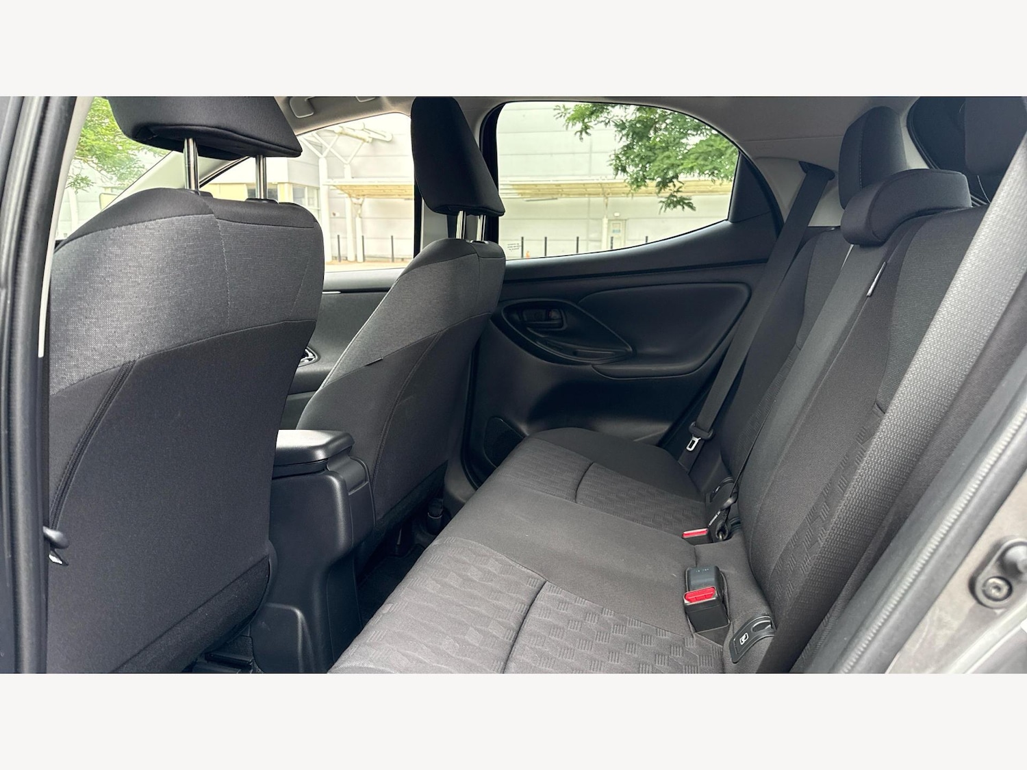 Used Toyota Yaris 2024 for sale - 77097384: Photo 15