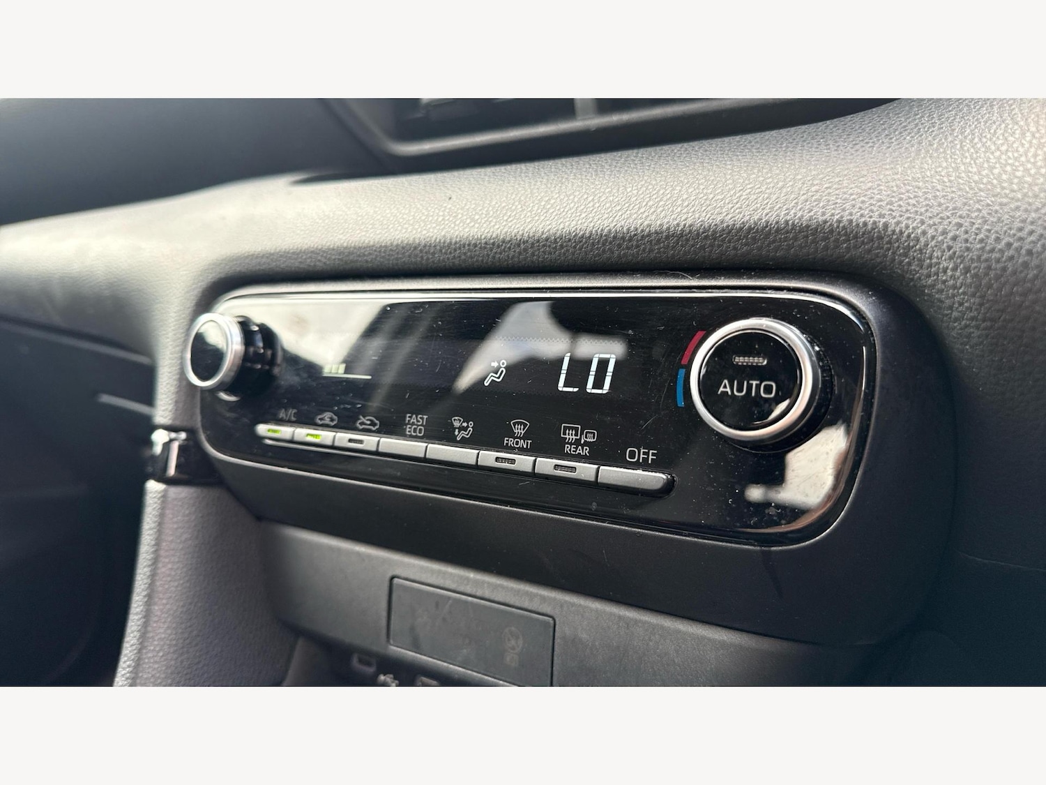 Used Toyota Yaris 2024 for sale - 77097384: Photo 25