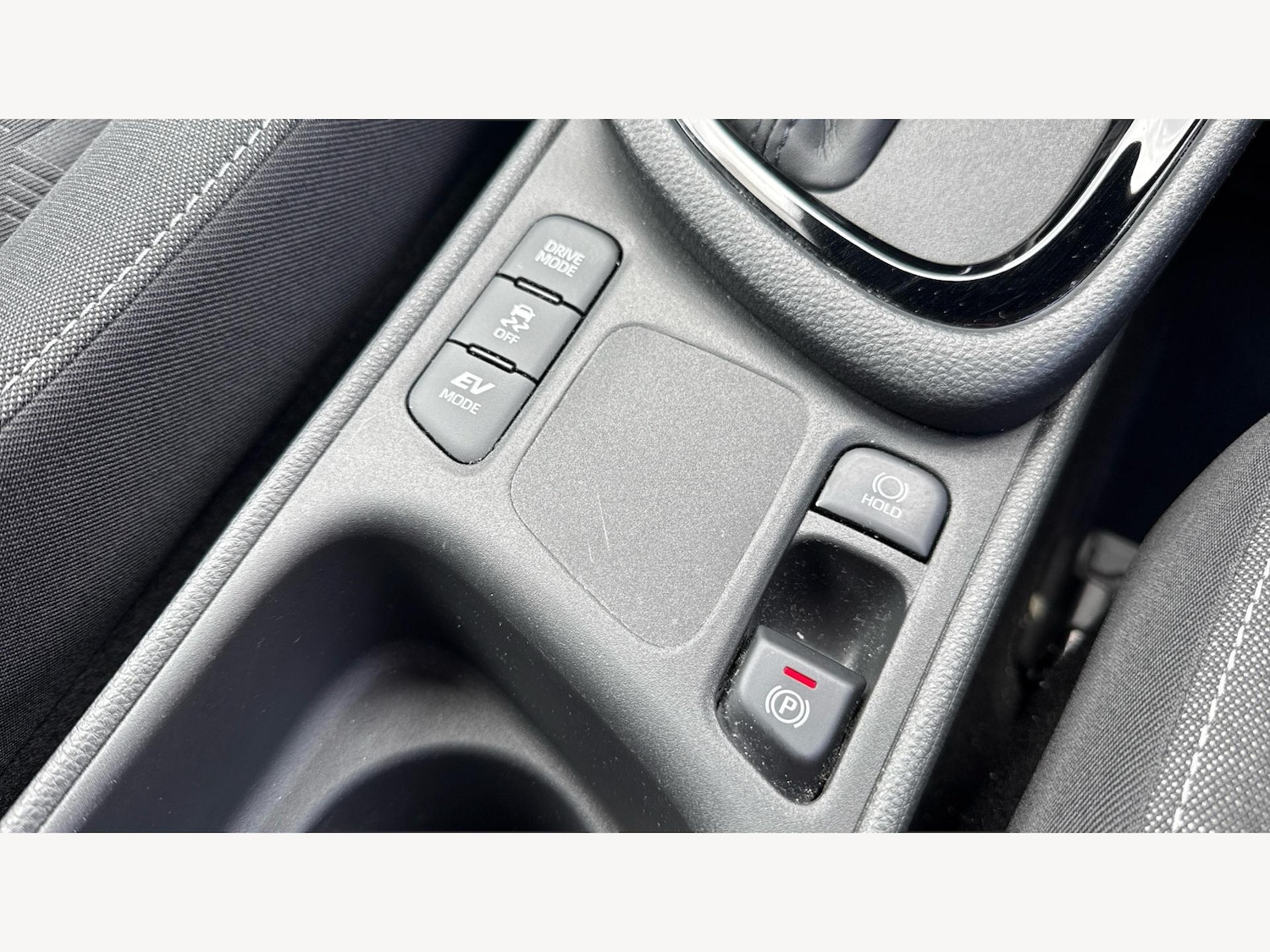 Used Toyota Yaris 2024 for sale - 77097384: Photo 28