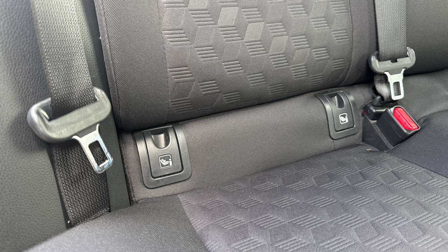 Used Toyota Yaris 2024 for sale - 77097384: Photo 32