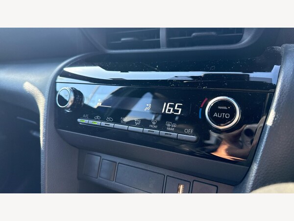 Used Toyota Yaris Cross 2023 for sale - 75990387: Photo 23
