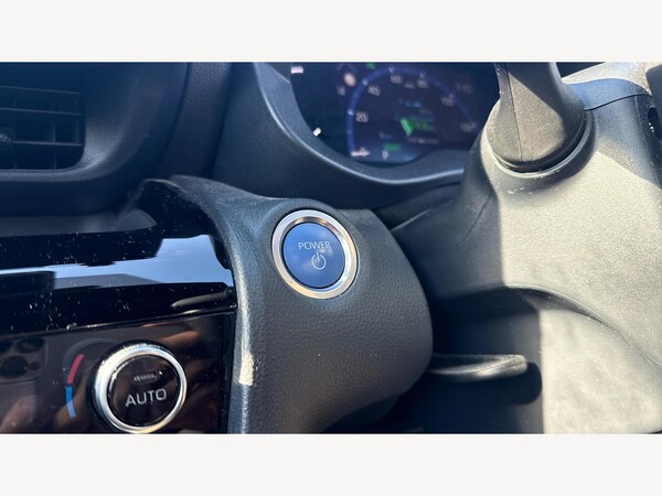 Used Toyota Yaris Cross 2023 for sale - 75990387: Photo 28