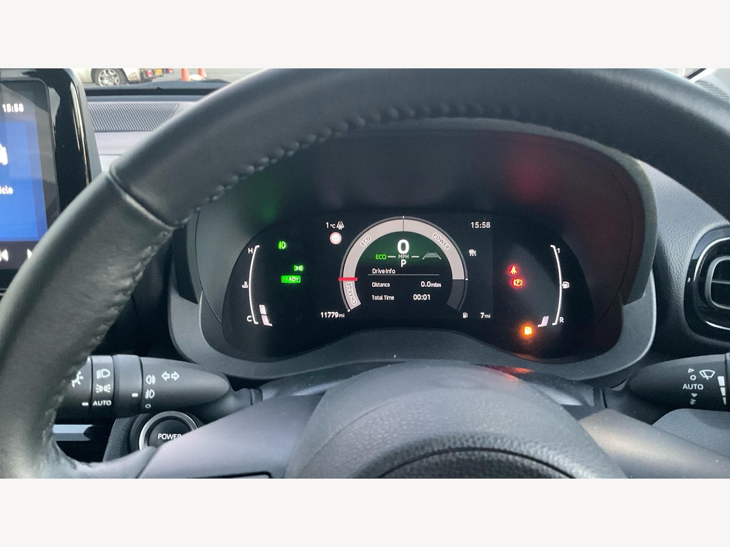 Used Toyota Yaris Cross 2024 for sale - 77101943: Photo 11