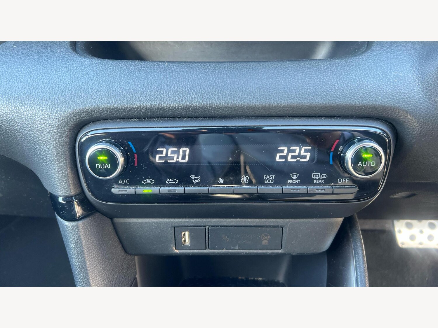 Used Toyota Yaris 2023 for sale - 76560918: Photo 29