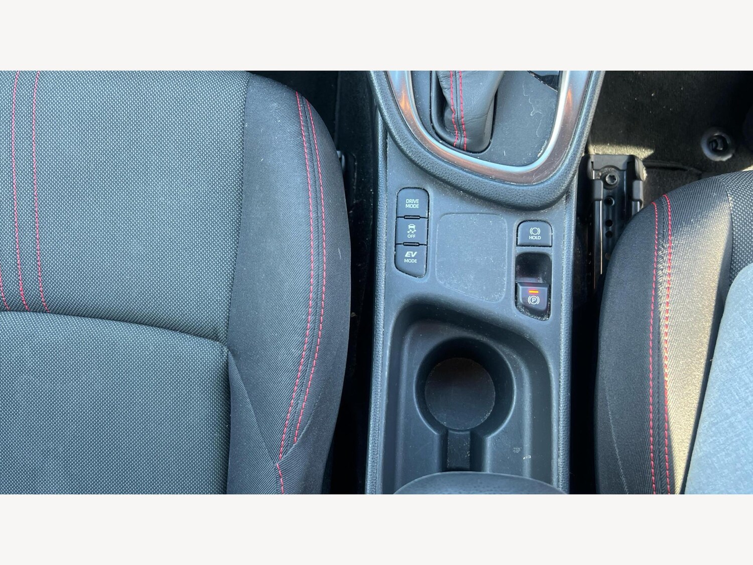 Used Toyota Yaris 2023 for sale - 76560918: Photo 33