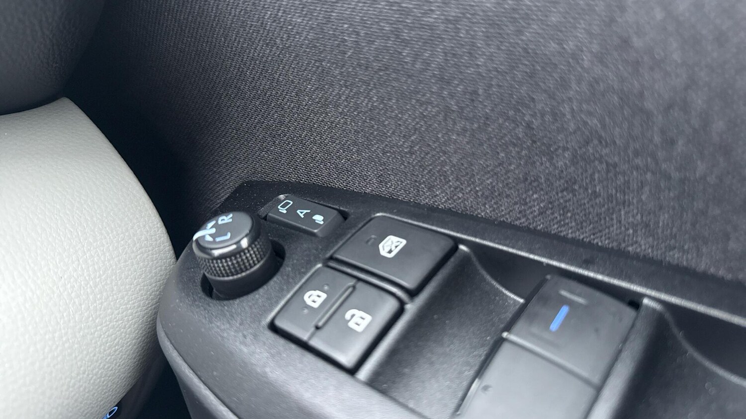 Used Toyota Yaris for sale - 77229595: Photo 33