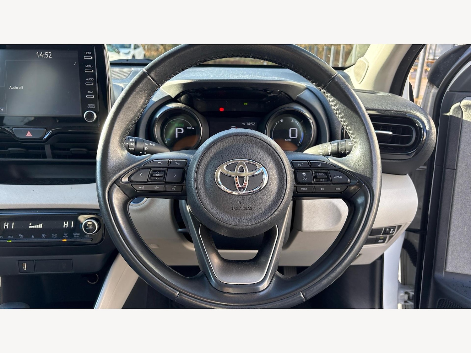 Used Toyota Yaris 2020 for sale - 77424851: Photo 10