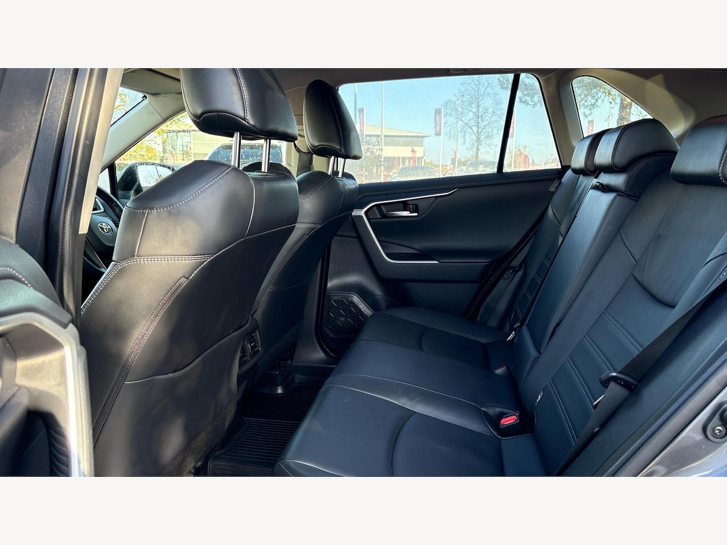 Used Toyota RAV4 2021 for sale - 76473383: Photo 15