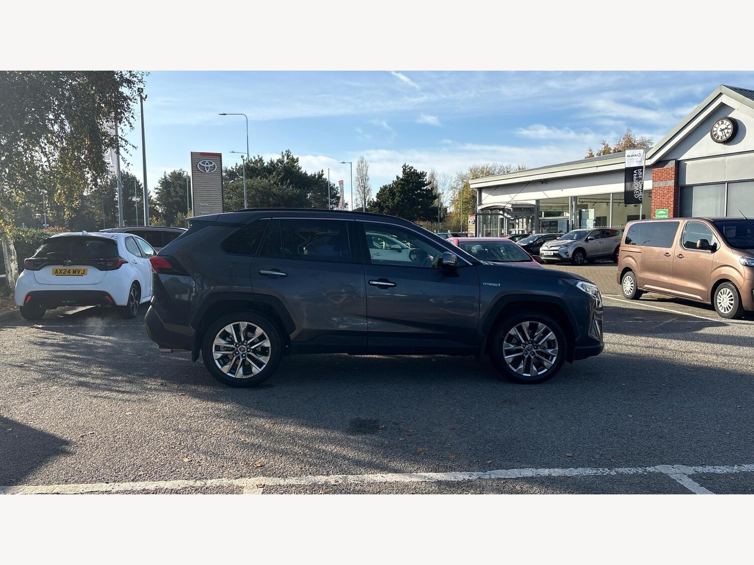 Used Toyota RAV4 2021 for sale - 76473383: Photo 18